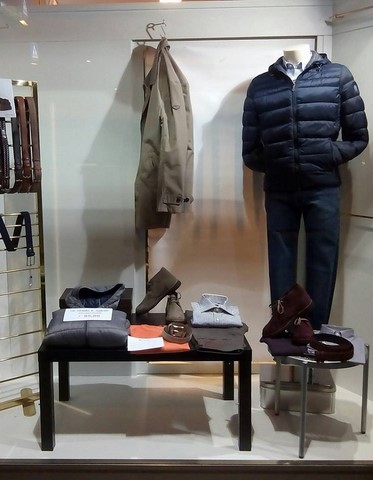 MAGIA Abbigliamento Corso Corsica 1 Torino Tel. 335 6947645