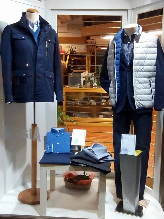 MAGIA Abbigliamento Corso Corsica 1 Torino Tel. 335 6947645