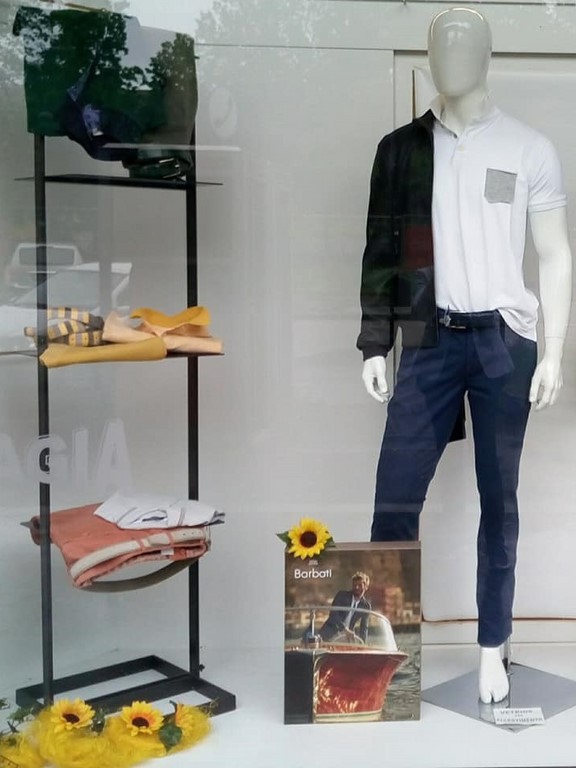 MAGIA Abbigliamento Corso Corsica 1 Torino Tel. 335 6947645