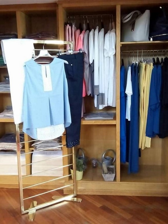 MAGIA Abbigliamento Corso Corsica 1 Torino Tel. 335 6947645