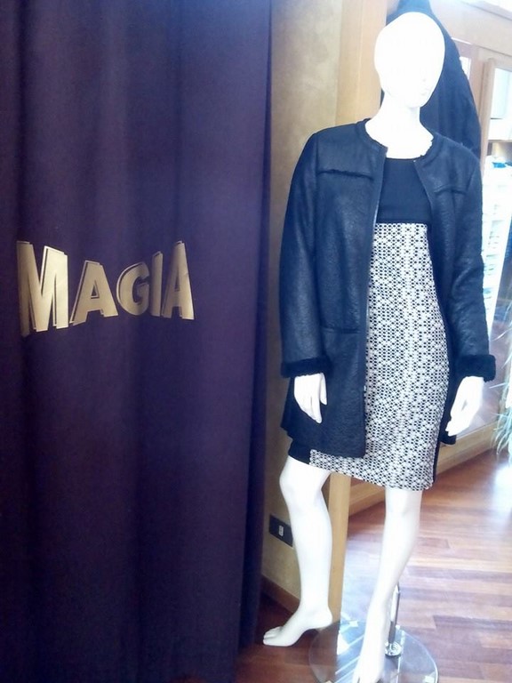 MAGIA Abbigliamento Corso Corsica 1 Torino Tel. 335 6947645
