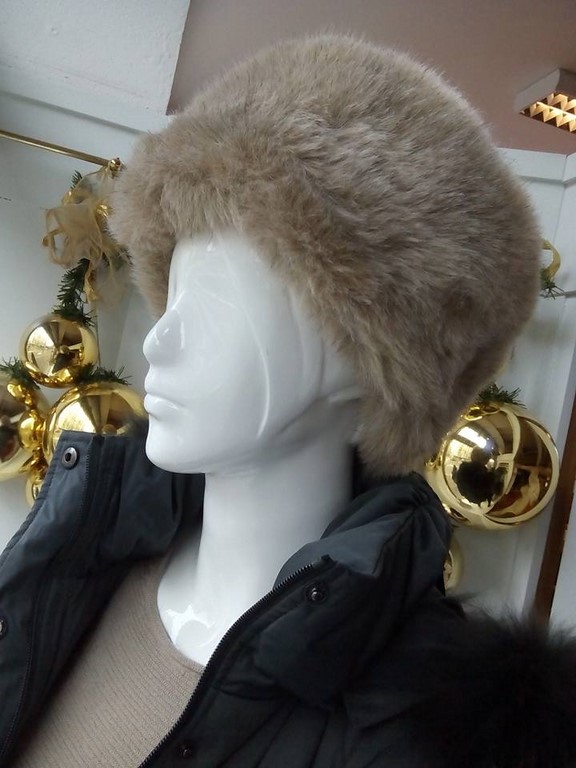 MAGIA Abbigliamento Corso Corsica 1 Torino Tel. 335 6947645