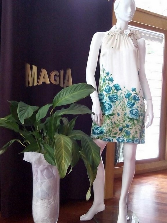 MAGIA Abbigliamento Corso Corsica 1 Torino Tel. 335 6947645