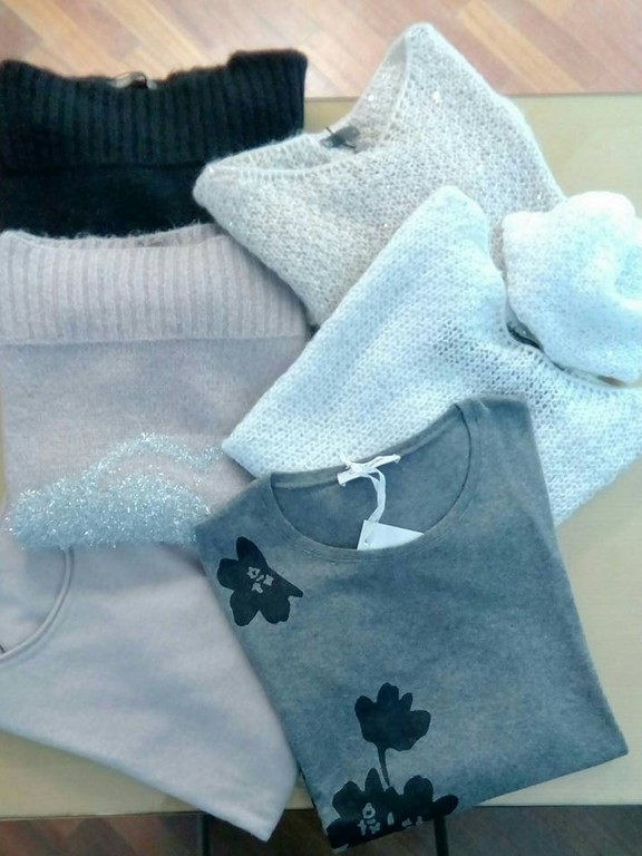 MAGIA Abbigliamento Corso Corsica 1 Torino Tel. 335 6947645