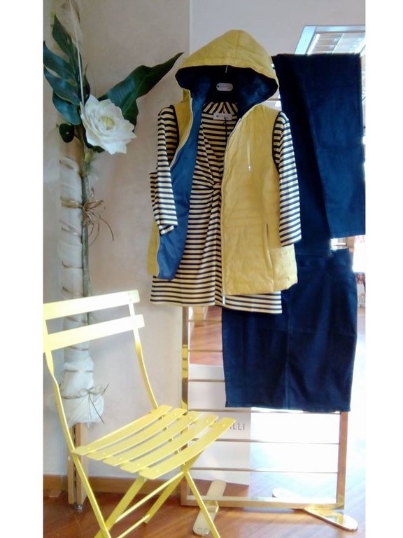 MAGIA Abbigliamento Corso Corsica 1 Torino Tel. 335 6947645