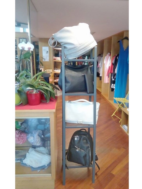 MAGIA Abbigliamento Corso Corsica 1 Torino Tel. 335 6947645